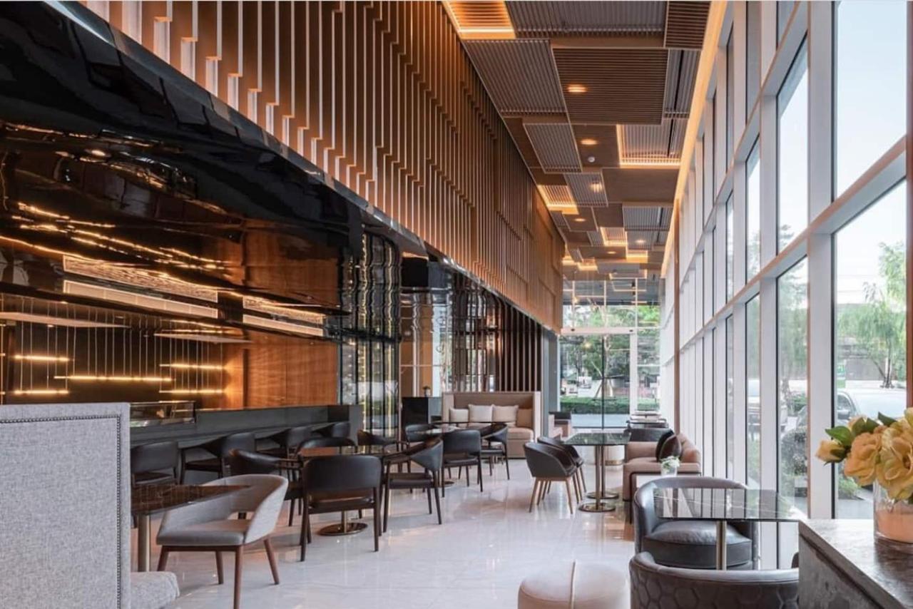 2 Bedroom Luxury Apartment 3 Min Walk From Bts Ekkamai Bangkok Exterior foto
